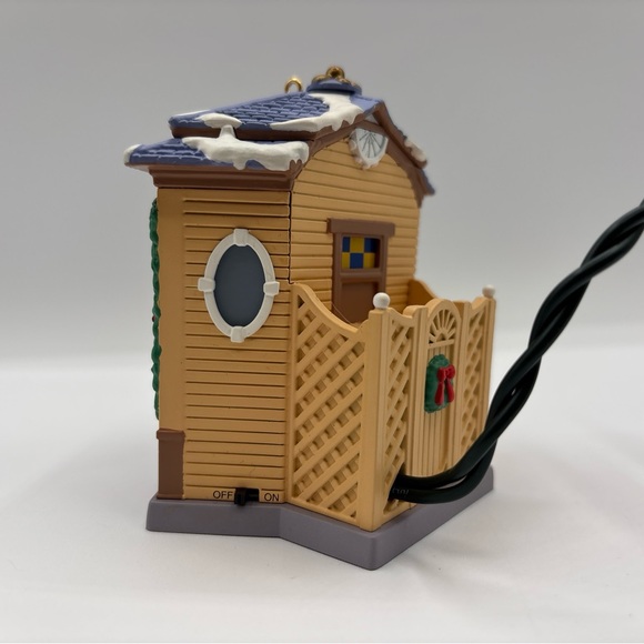 Hallmark Keepsake Ornament Dated 2002 Village Toy Shop Handcrafted - Picture 4 of 12